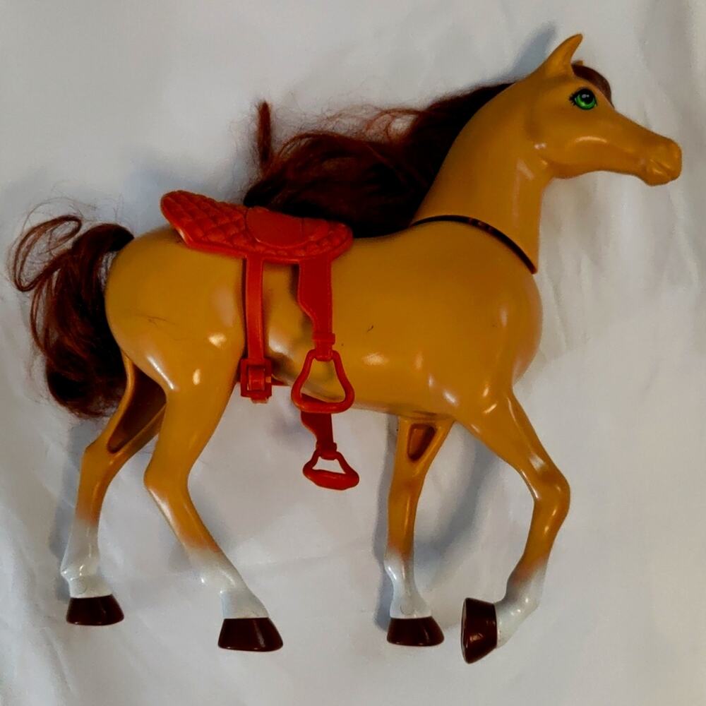 Barbie Hugs and Horses Horse with Removable Saddle Kidcore Christmas Holiday